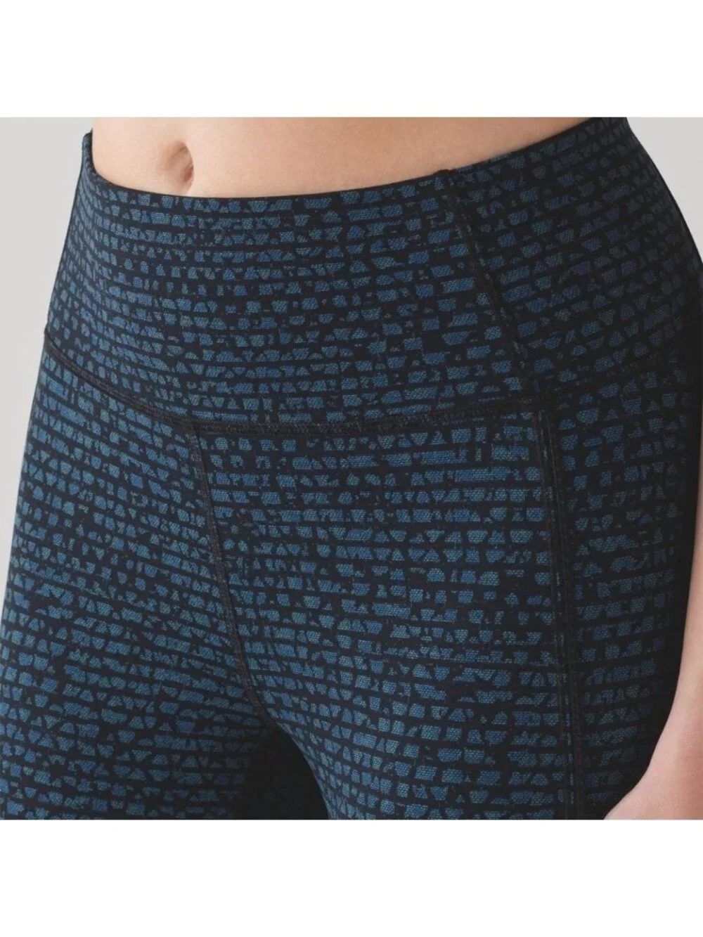 Lululemon Deep Breath Crop (21
